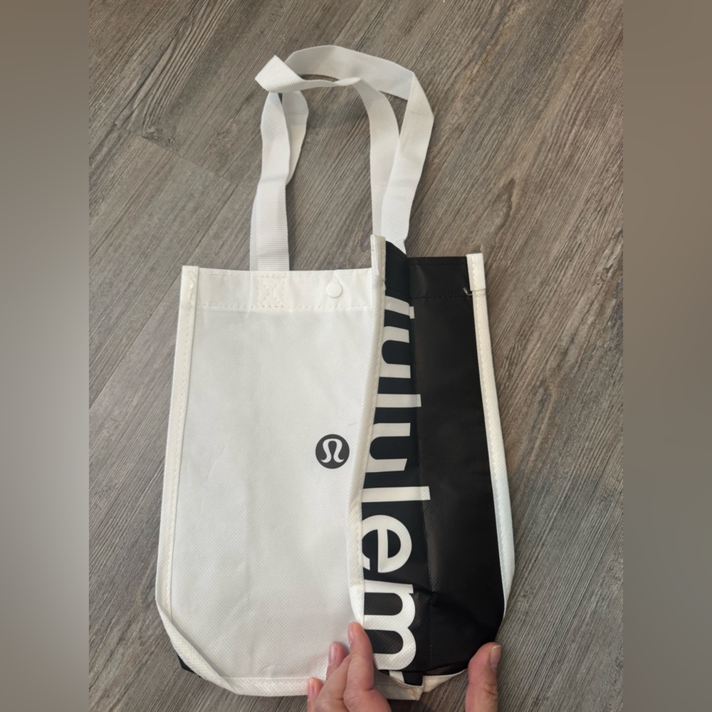 Lululemon Athletica Red and White Tote Bags - Picture 3 of 3